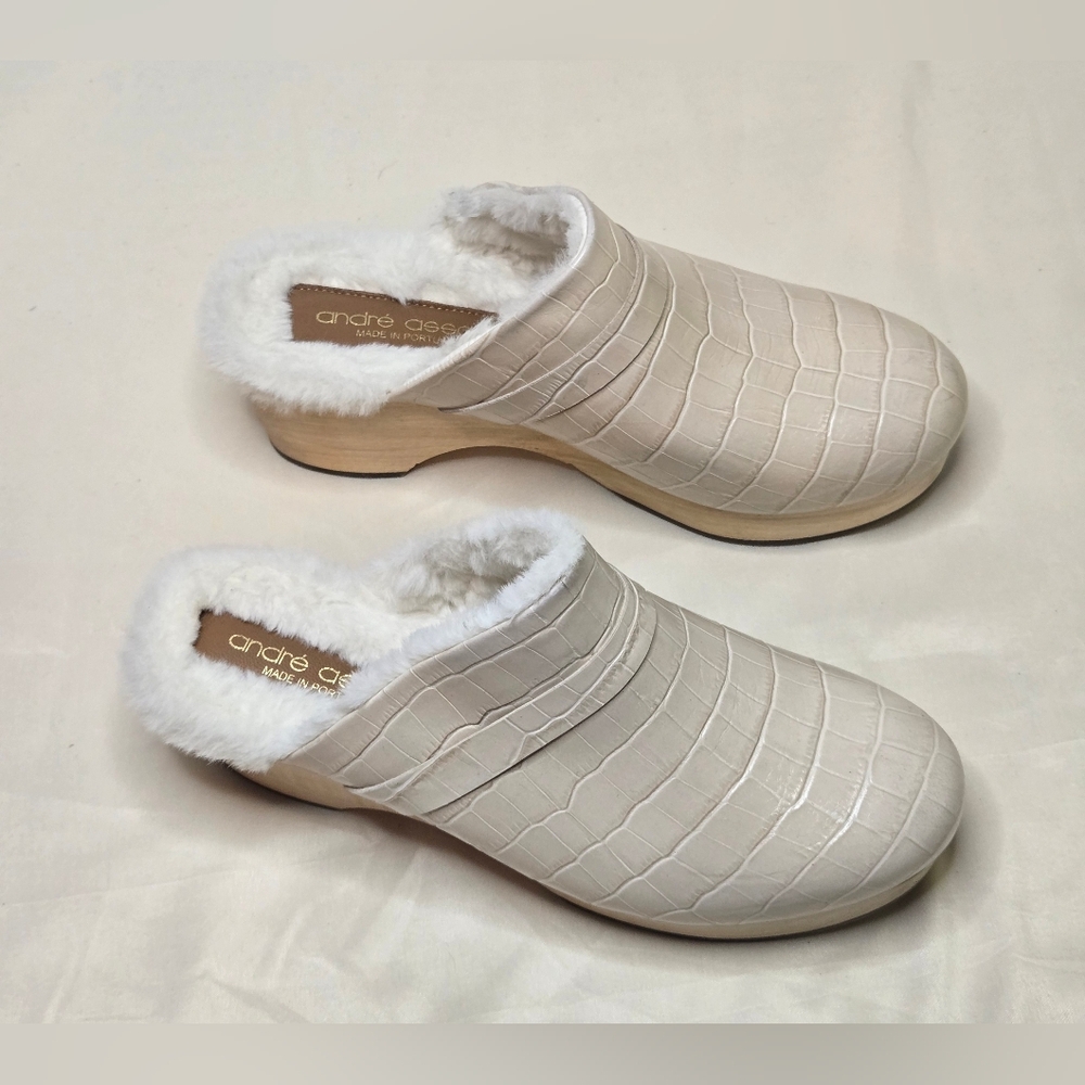 Andre Assous Sofi, Ivory Faux Fur-Lined Leather Clog Wood Platform Size 9